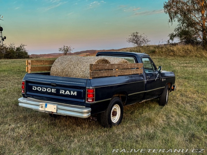 Dodge RAM D-250 1985