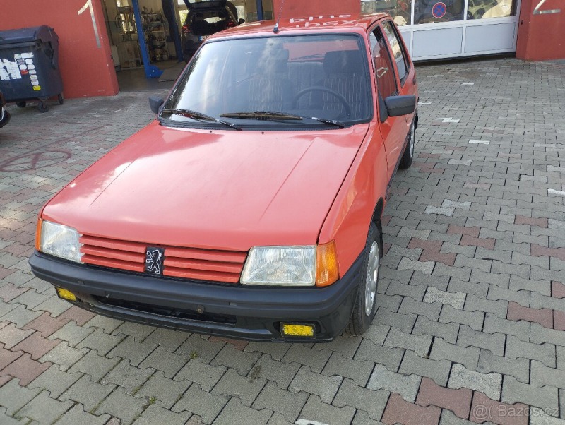 Peugeot 205 