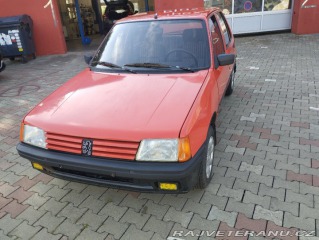 Peugeot 205  1986