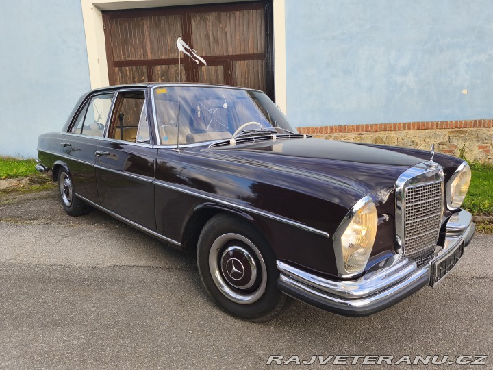 Mercedes-Benz 250 108W 1967
