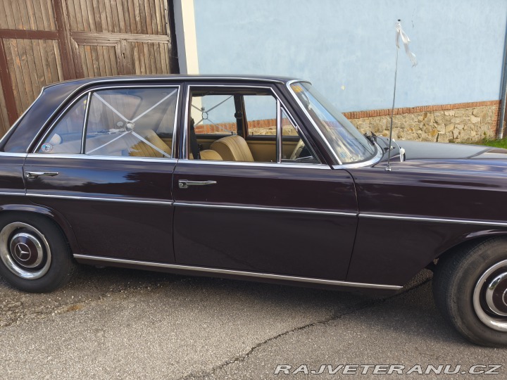 Mercedes-Benz 250 108W 1967