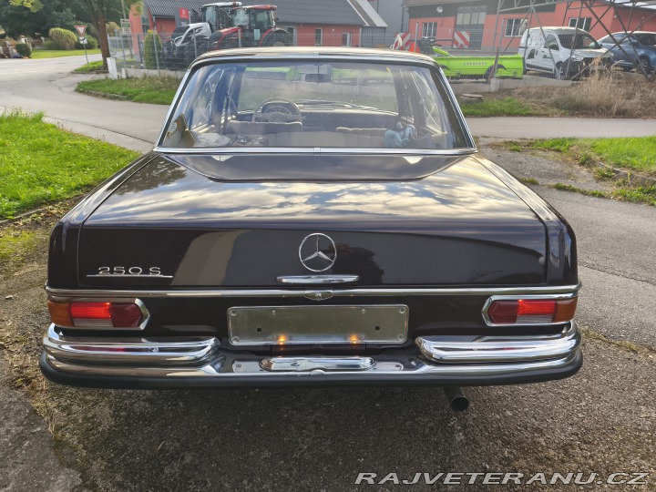 Mercedes-Benz 250 108W 1967