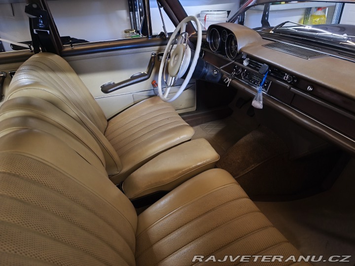 Mercedes-Benz 250 108W 1967