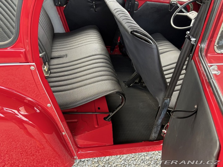 Citroën 2CV kompletně po renovaci 1981