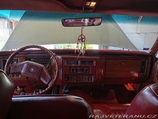 Cadillac DeVille 