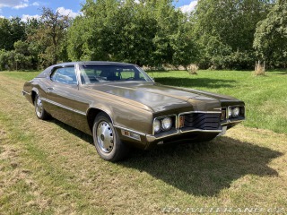 Ford Thunderbird 