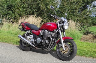 Yamaha  XJR 1200