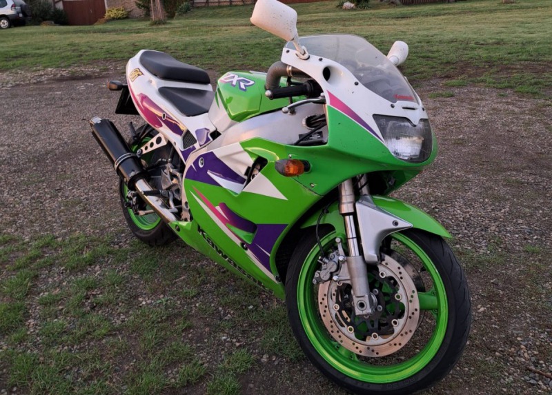 Kawasaki ZX ZXR 400