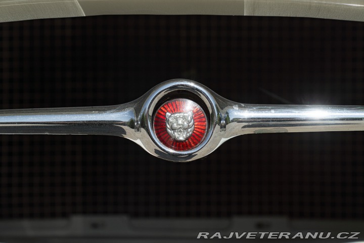 Jaguar E-Type I° SERIE 4.2 ROADSTER 1968