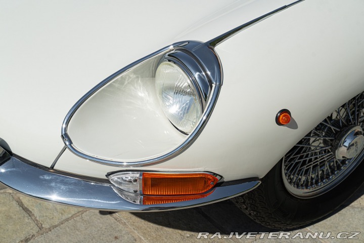 Jaguar E-Type I° SERIE 4.2 ROADSTER 1968
