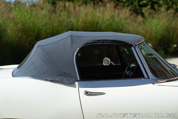 Jaguar E-Type I° SERIE 4.2 ROADSTER 1968