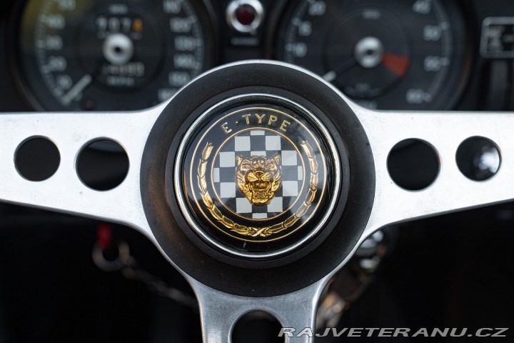 Jaguar E-Type I° SERIE 4.2 ROADSTER 1968
