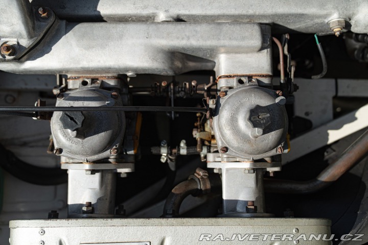 Jaguar E-Type I° SERIE 4.2 ROADSTER 1968