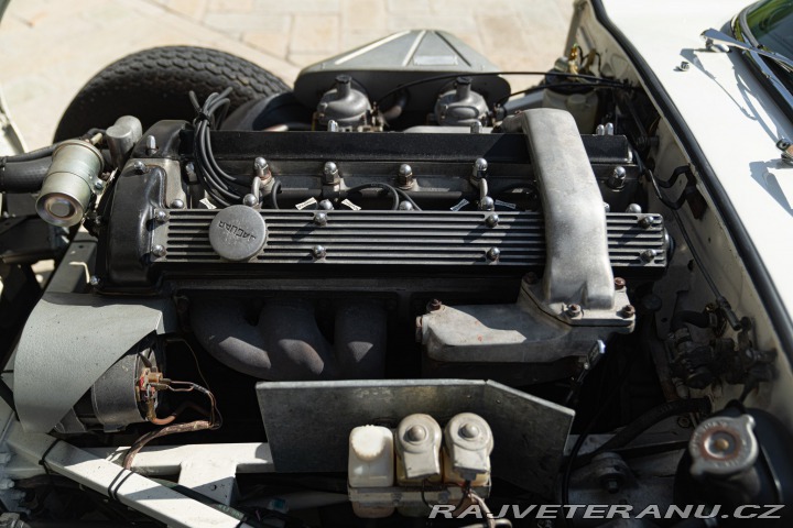 Jaguar E-Type I° SERIE 4.2 ROADSTER 1968