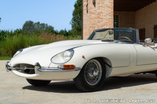 Jaguar E-Type I° SERIE 4.2 ROADSTER 1968