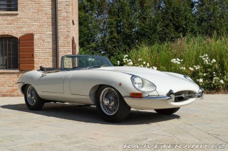 Jaguar E-Type I° SERIE 4.2 ROADSTER 1968
