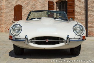 Jaguar E-Type I° SERIE 4.2 ROADSTER 1968