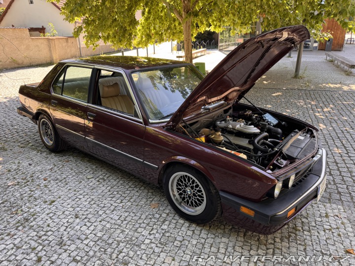 BMW 5 E28 528e 1984
