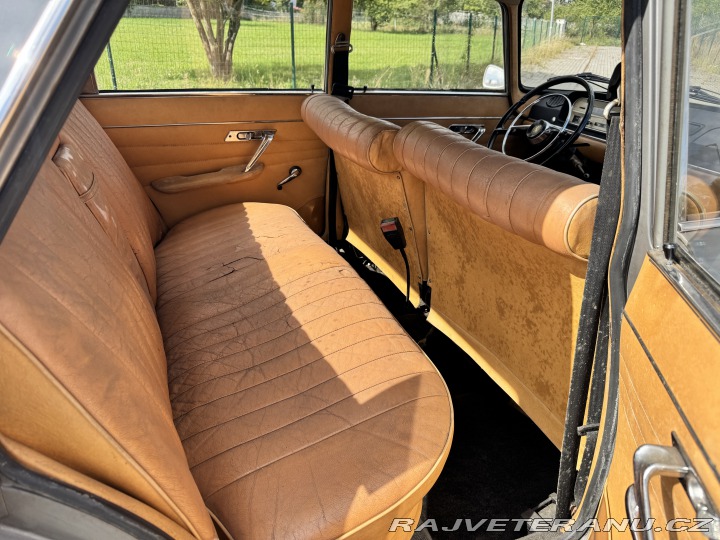 Peugeot 404 1.6 56kW 1962