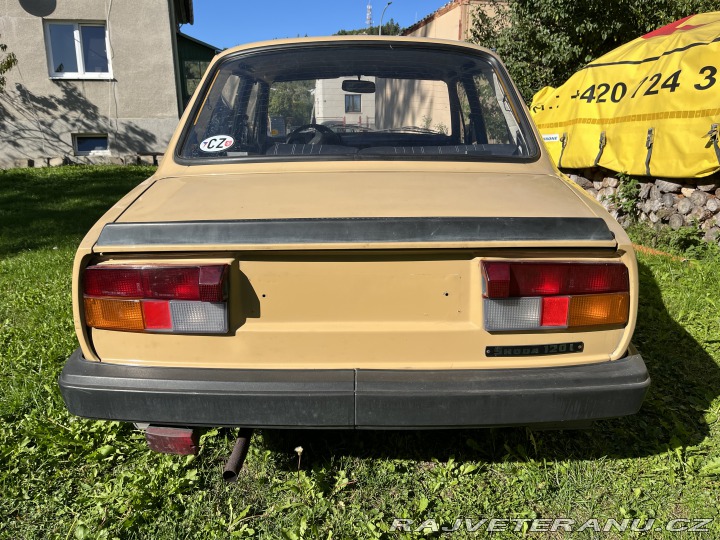 Škoda 120 1987