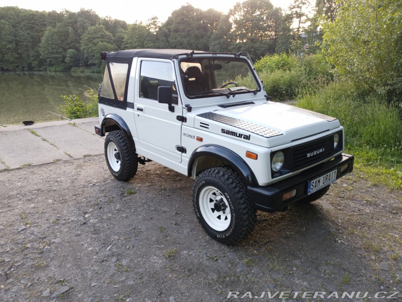 Suzuki Samurai 