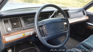 Ford LTD Crown Victoria 1990