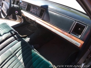 Ford LTD Crown Victoria 1990