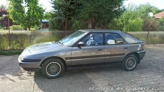 Mazda 323 bg 1990