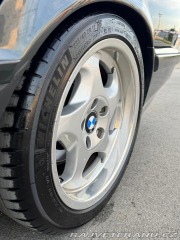 BMW M5 E34 1990