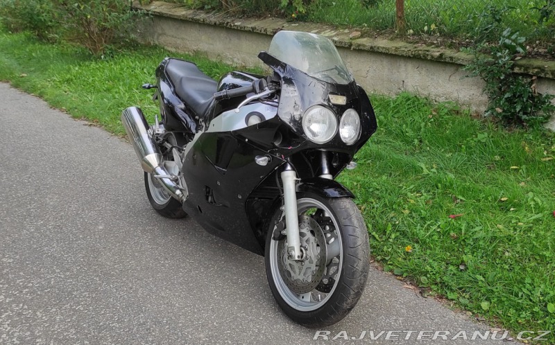 Yamaha Ostatní modely FZR 1000 EXUP