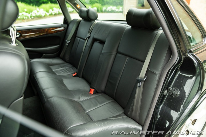 Jaguar XJR 2000