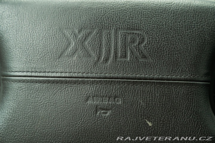 Jaguar XJR 2000