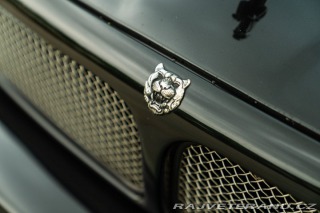 Jaguar XJR  2000