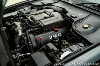 Jaguar XJR  2000