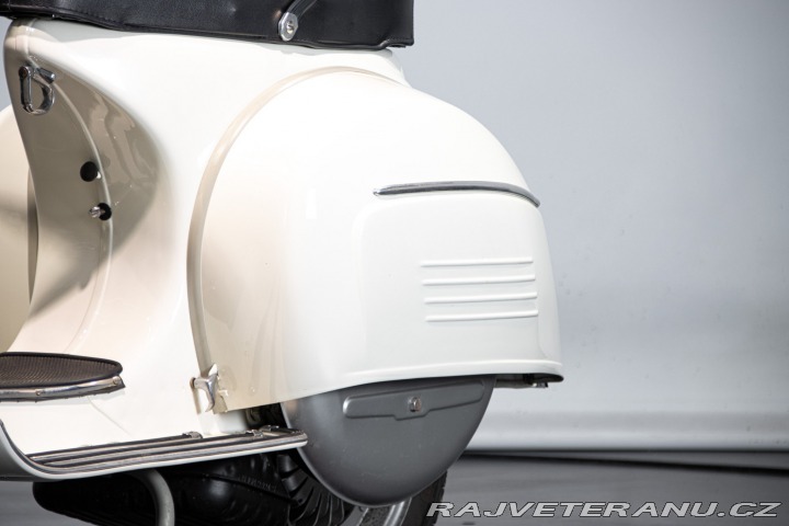 Piaggio Vespa 180 SS 1964