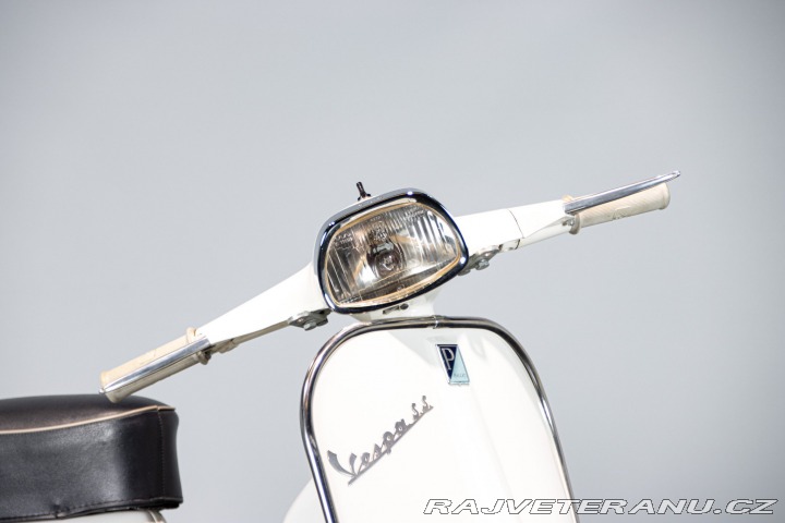 Piaggio Vespa 180 SS 1964