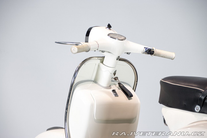 Piaggio Vespa 180 SS 1964