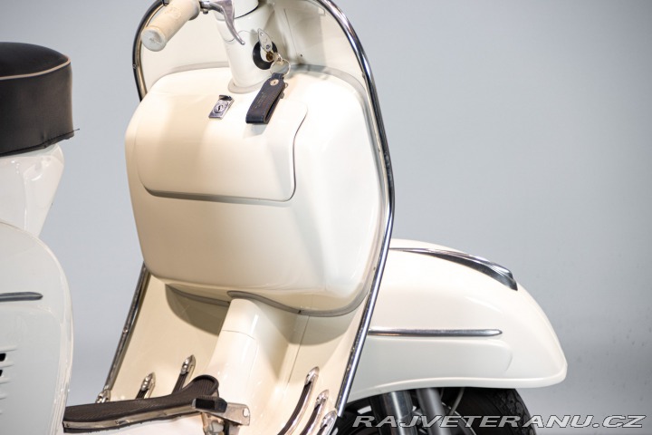Piaggio Vespa 180 SS 1964