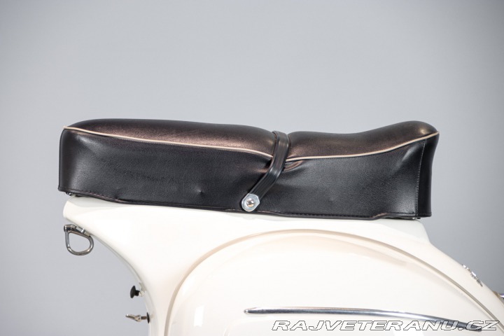 Piaggio Vespa 180 SS 1964