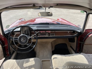 Mercedes-Benz 220 b w111 1964