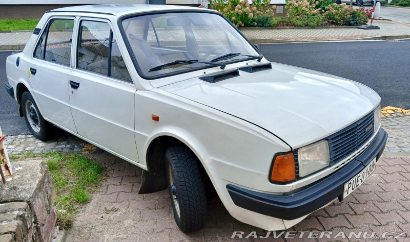Škoda 120 