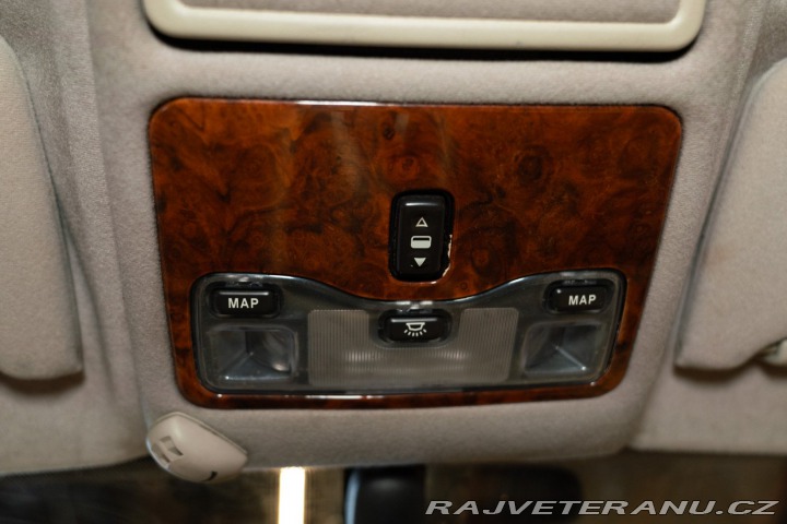 Daimler Ostatní modely V8 LWB 1997