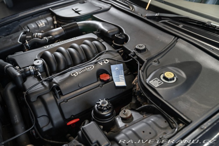 Daimler Ostatní modely V8 LWB 1997
