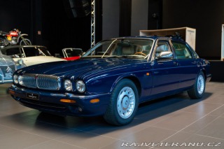 Daimler Ostatní modely V8 LWB 1997