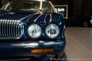 Daimler Ostatní modely V8 LWB 1997