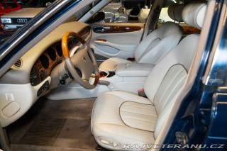 Daimler Ostatní modely V8 LWB 1997