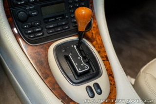 Daimler Ostatní modely V8 LWB 1997