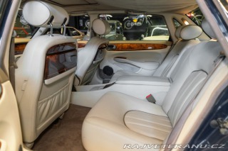 Daimler Ostatní modely V8 LWB 1997