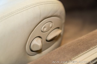 Daimler Ostatní modely V8 LWB 1997