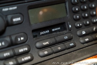 Daimler Ostatní modely V8 LWB 1997